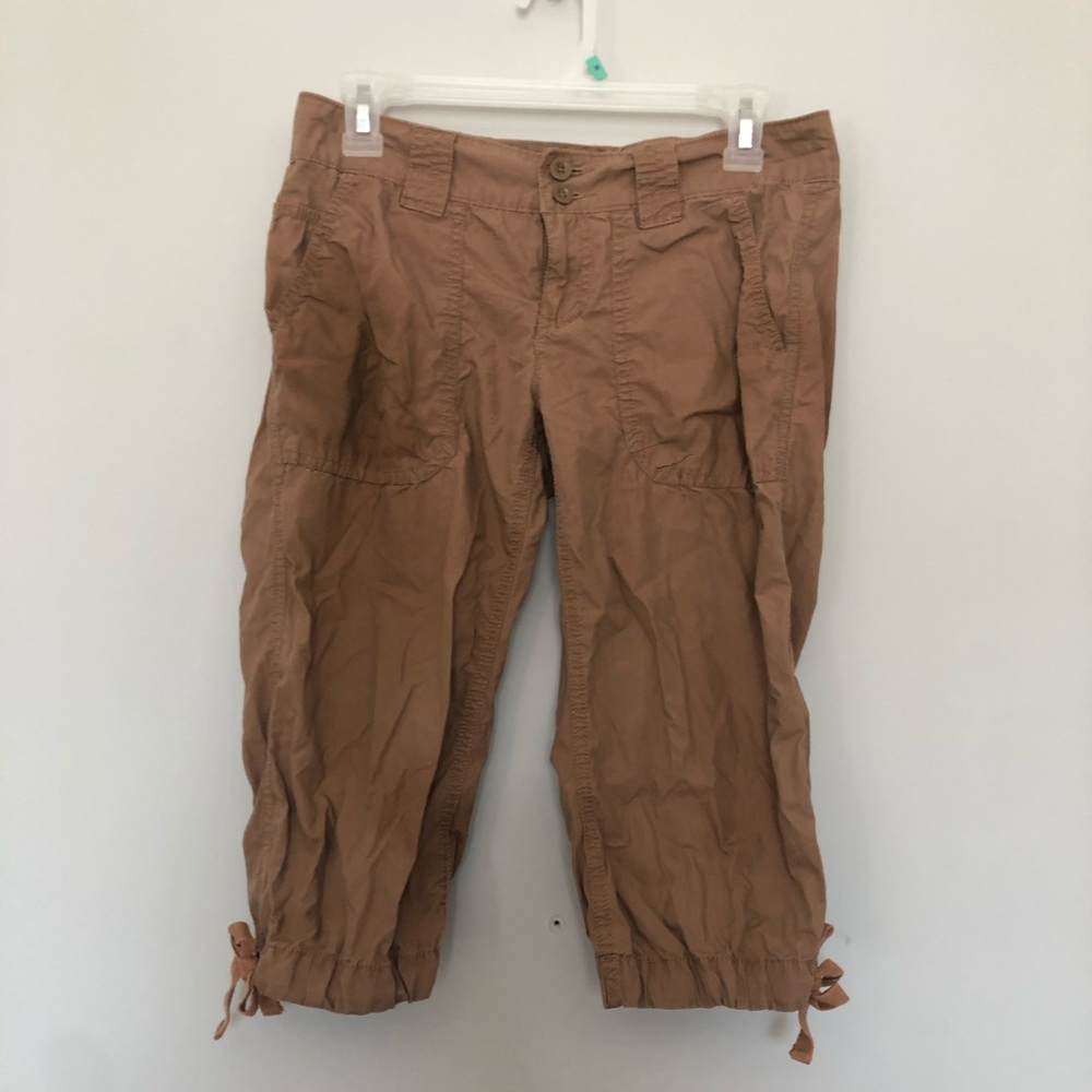 low rise capri cargo pants